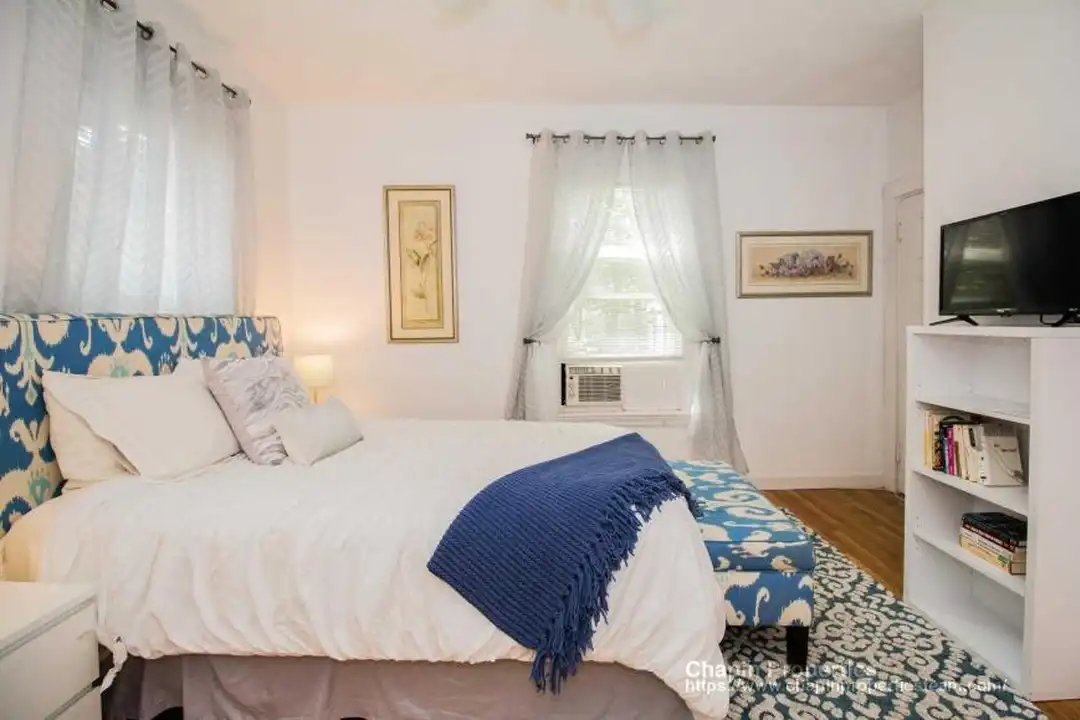 22 Chiswick Rd - More