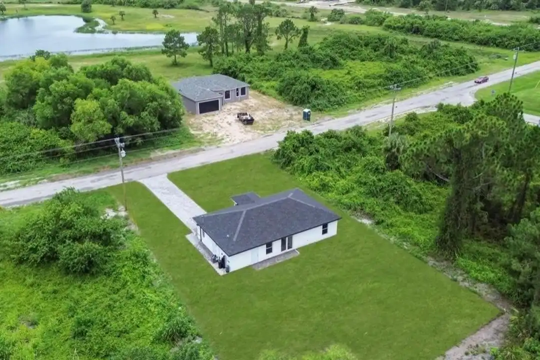 382 McArthur Blvd - View 3