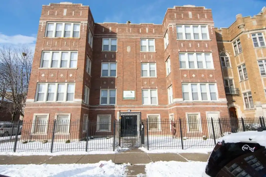 1642 W 81st St - More