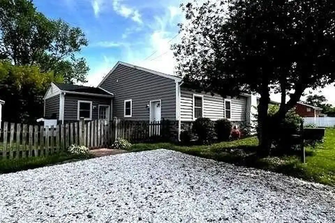 701 New Ln unit NA – photo 1 of 15