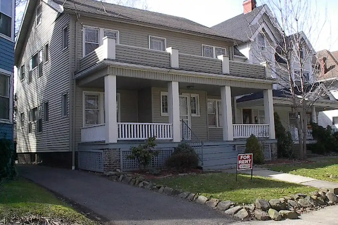 2288 Grandview Ave unit 3 – photo 1 of 22