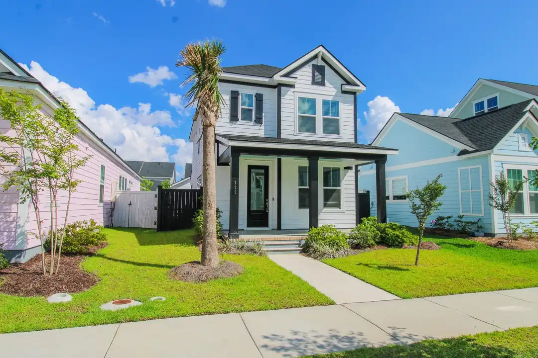 111 Crimson St – photo 1