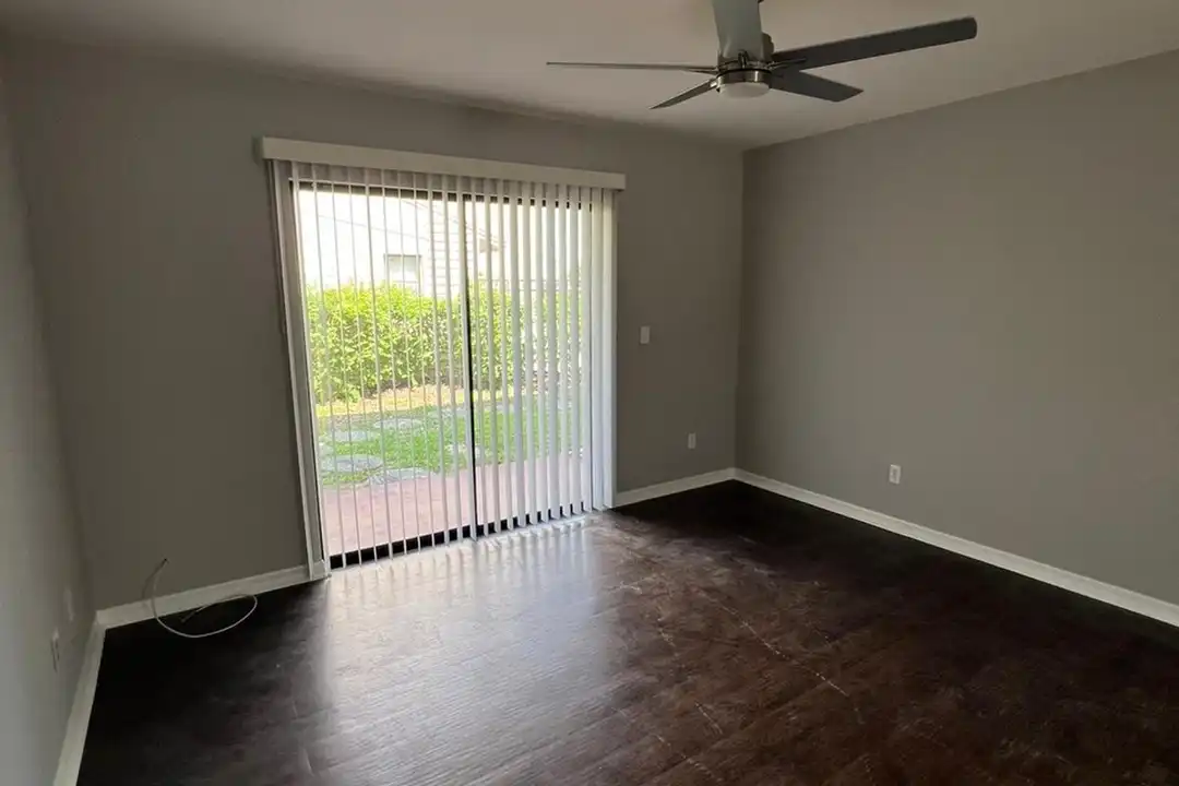 811 SE 12th Ave unit 302 - View 5
