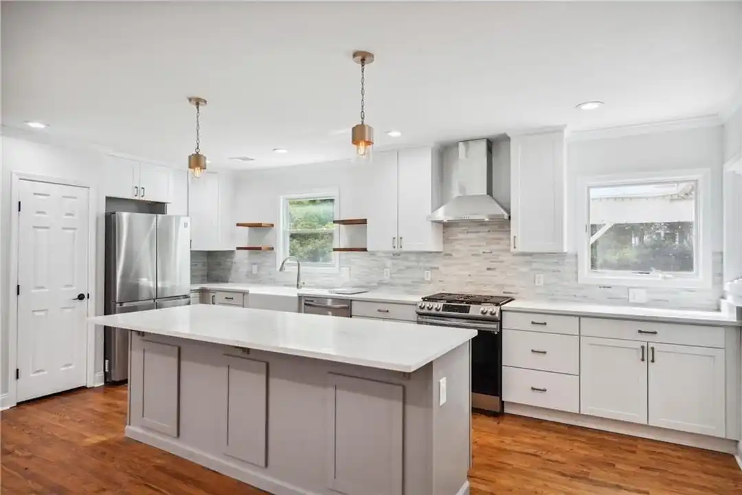1249 Goodwin Rd NE – pohled 2