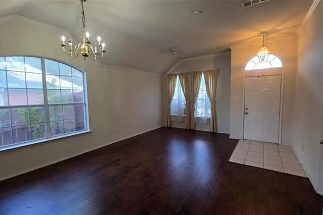 417 Preston Oaks Dr - View 2