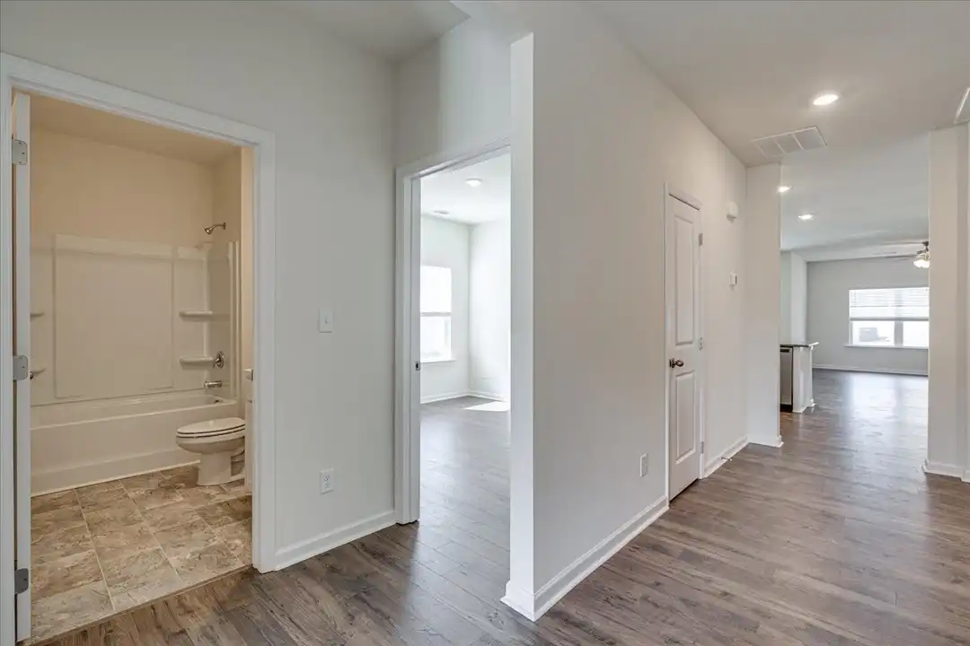 House in Cleveland - View 4