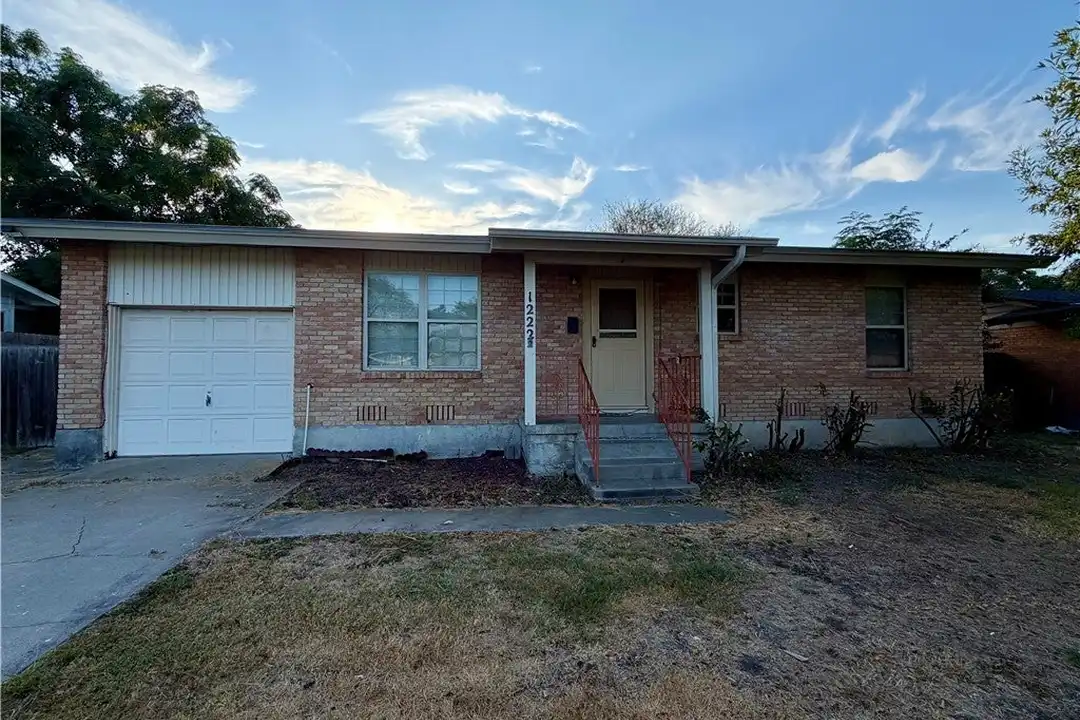 1222 Stratton Dr – photo 1