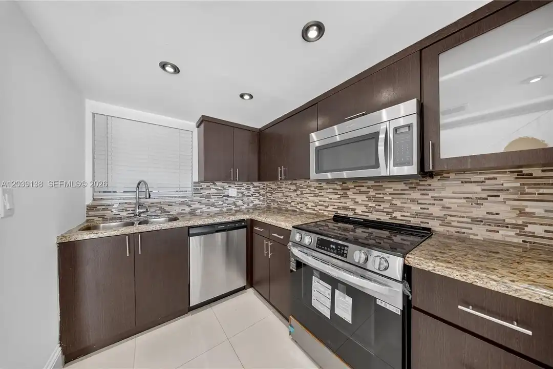 9351 Fontainebleau Blvd unit B415 - View 5