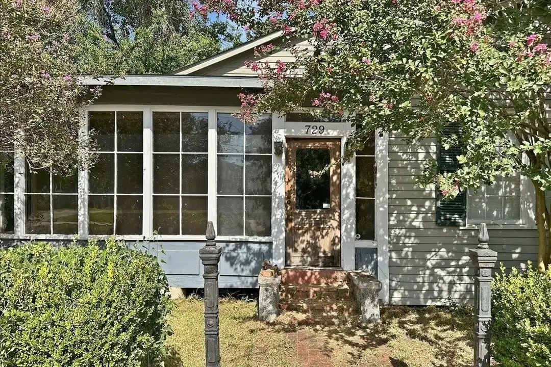 729 Royal St – photo 1