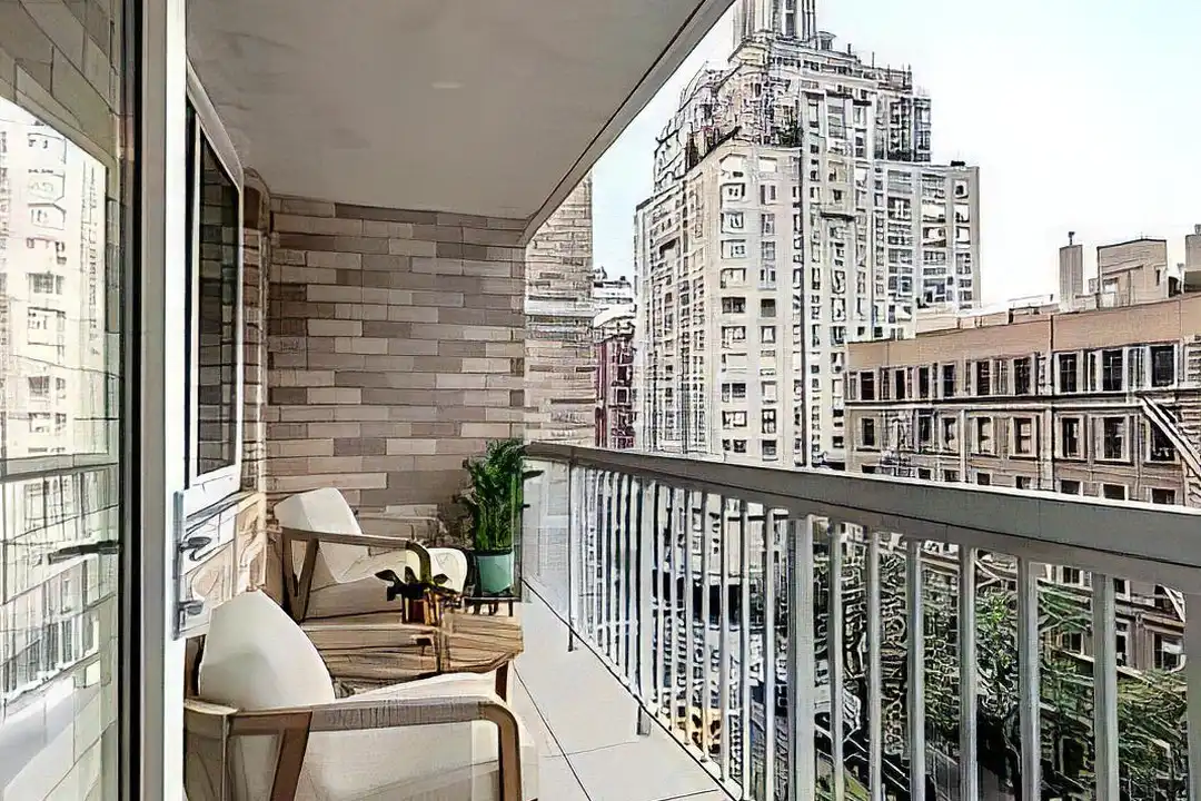 Apartment in New York, Upper West Side, Manhattan - View 3