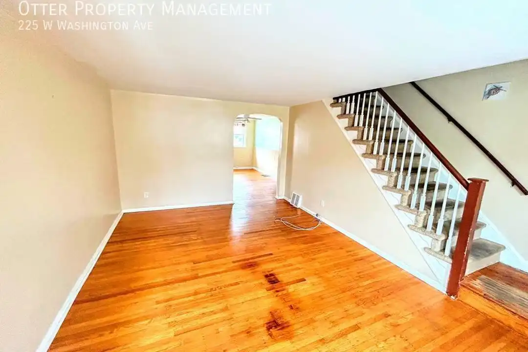 225 W Washington Ave - View 4