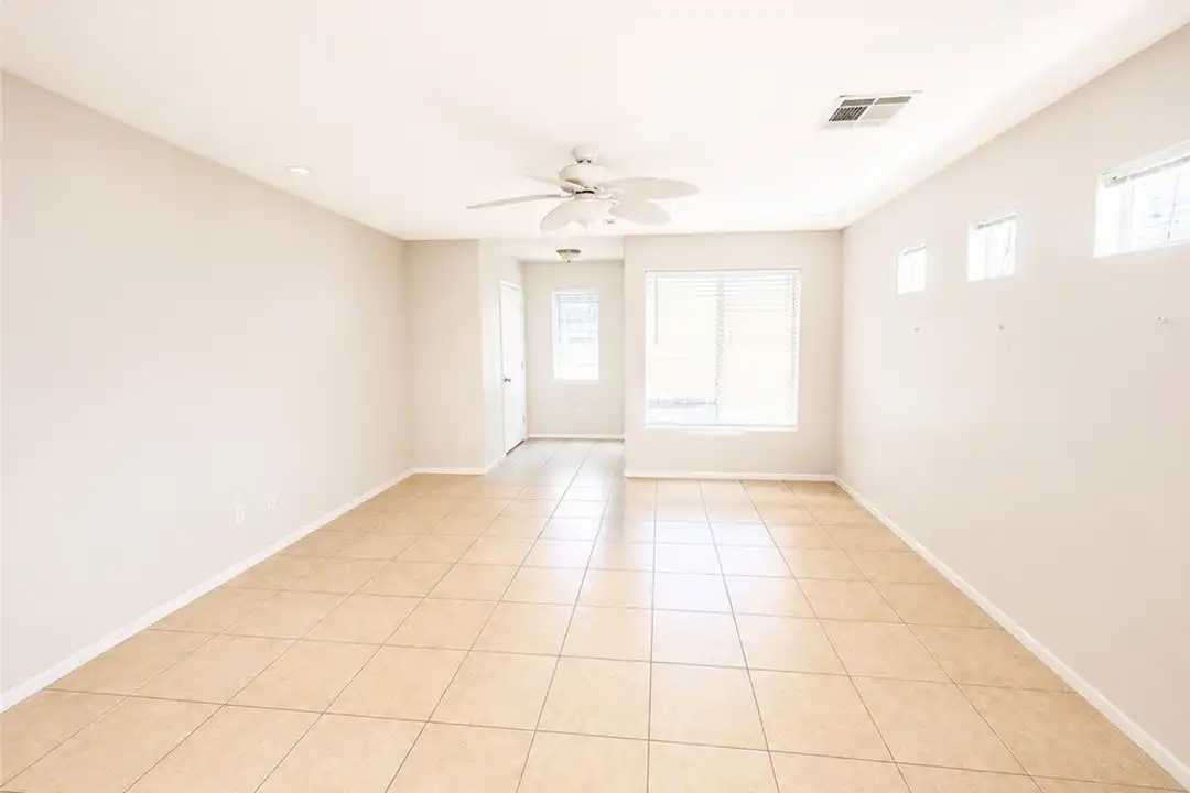6037 Aripeka St - View 3