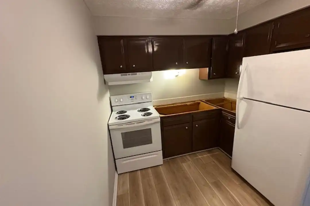 1332 N Chapel St unit 6 – photo 1 of 6