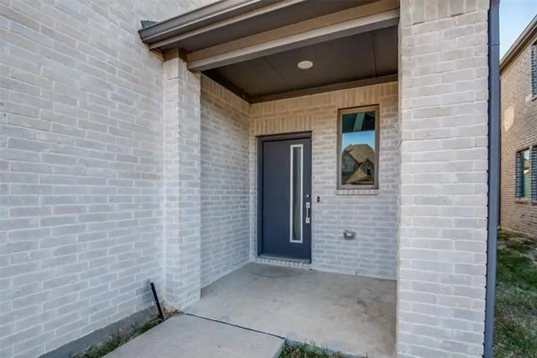 2412 Green River Rd - View 3