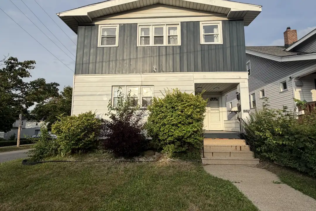 4345 W 48th St – photo 1