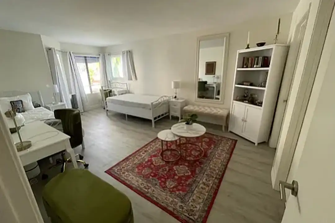 8338 Regents Rd unit 2O - View 5