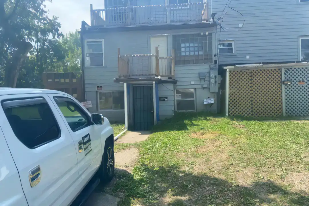 1532 Woodland Ave NW unit 1 – photo 1 of 8