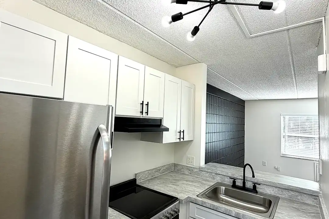 WestShore Apartments – photo 1