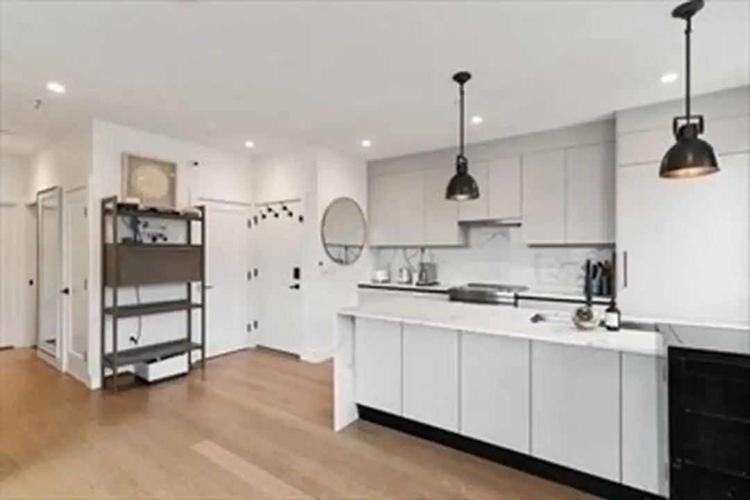 75 W Broadway unit 301 – pohled 4