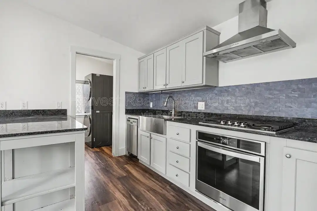33158 7th St - View 3