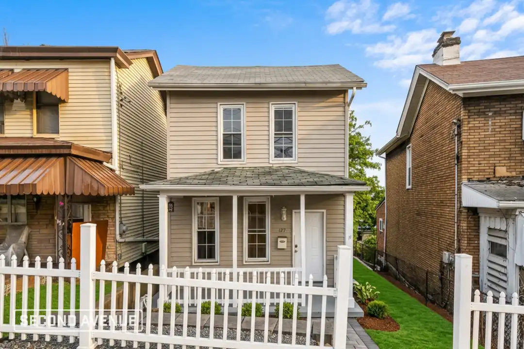 127 E 15th Ave – photo 1 of 15