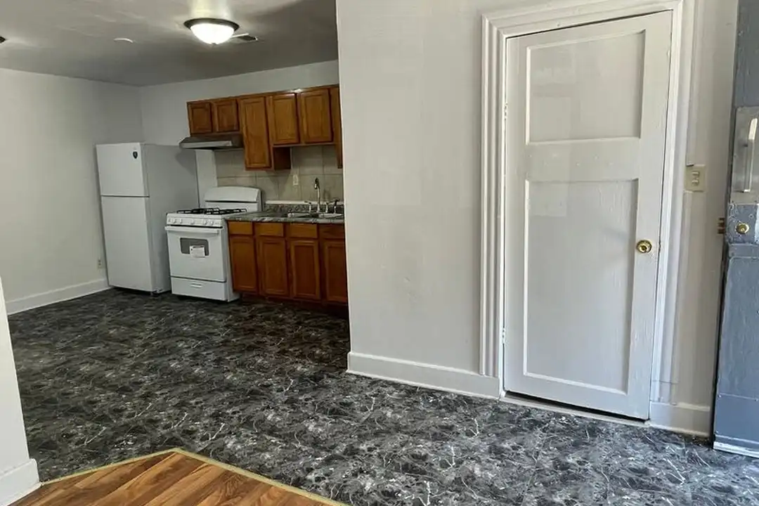 2500 N Sawyer Ave unit # 1R - View 4