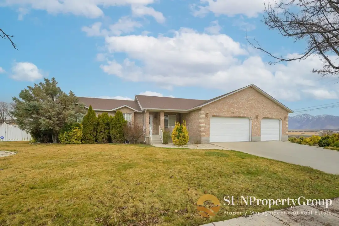 1316 Kodiak Way – photo 1 of 22