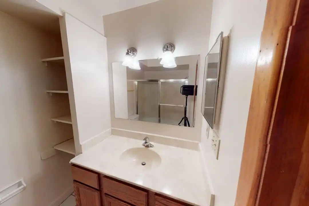 60 Chittenden Ave unit 60 Chittenden Ave Apt 1C - View 4