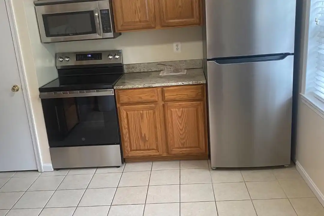 10402 Armstrong St - View 2