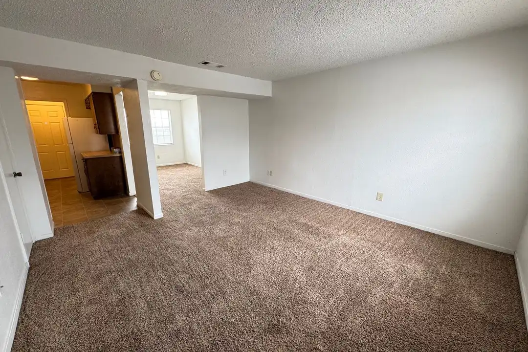 1006 Eastside Dr unit Apt D - View 4