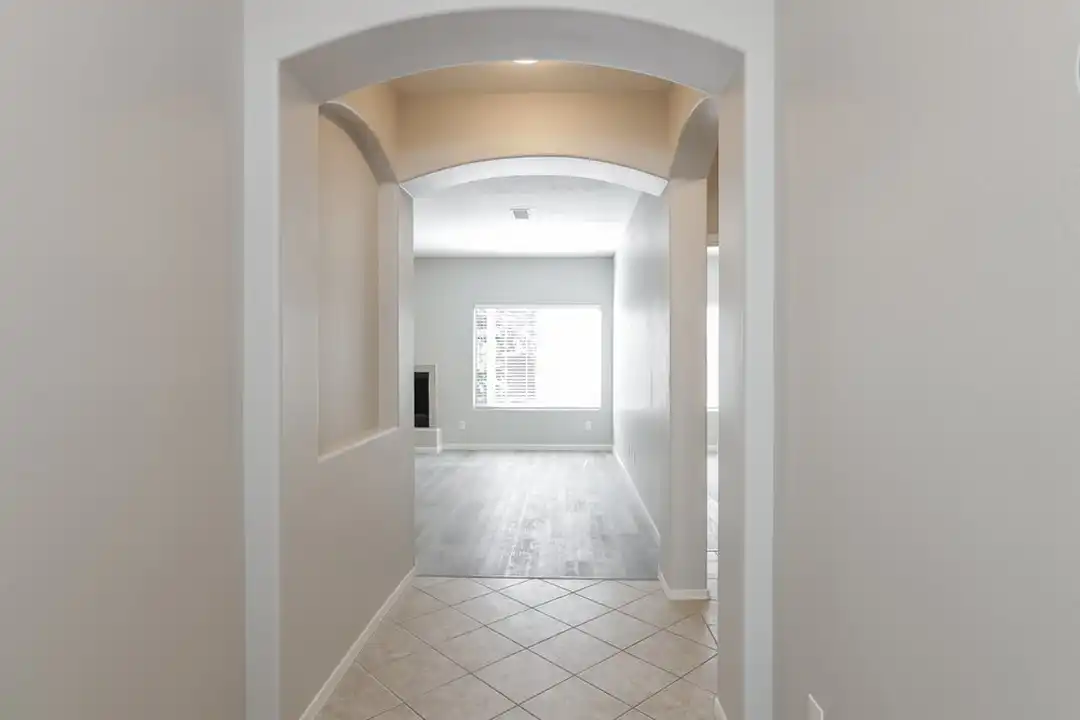 1211 E Winter Dr - View 4