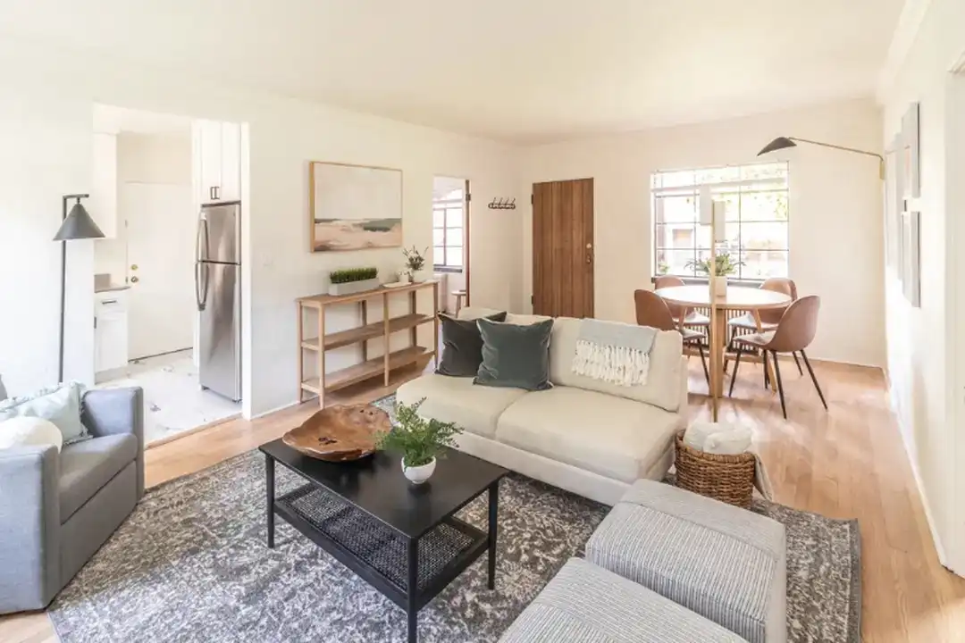 221 W 9th Ave – photo 1
