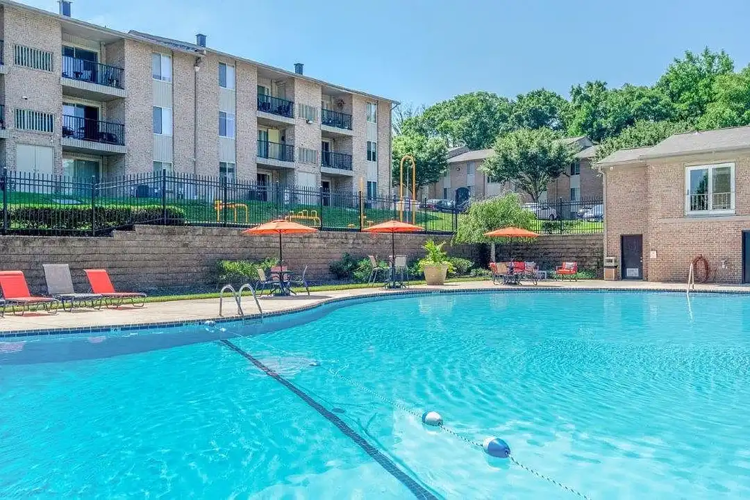 Quail Hollow Apartment Homes – photo 1