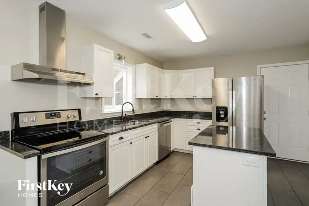 6350 River Crest Dr - View 6