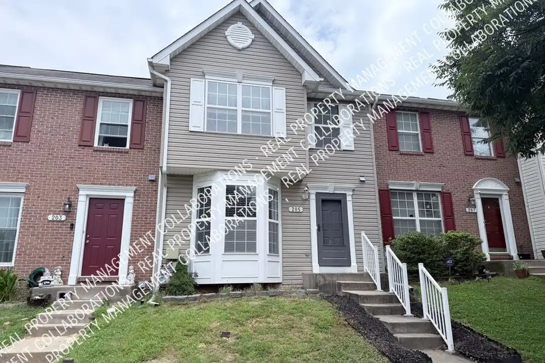 205 Pidco Rd – photo 1 of 19