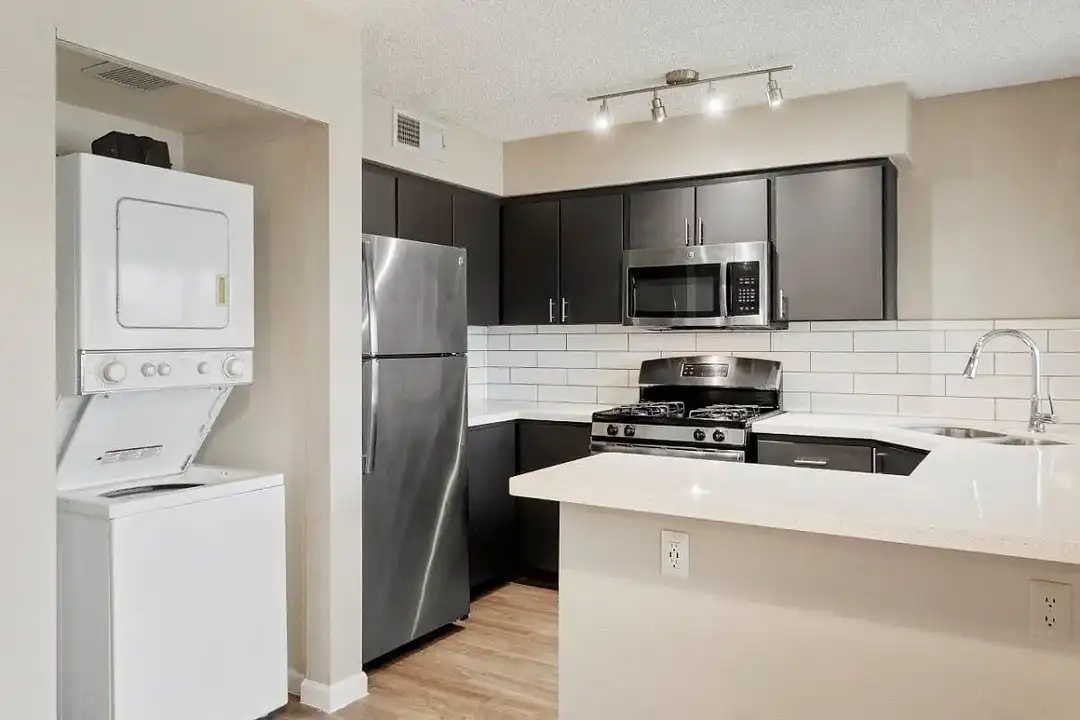 Apartment in Tempe - More