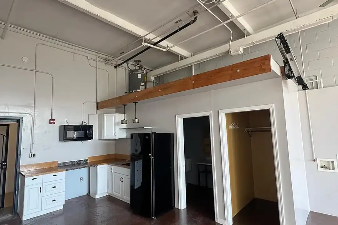Sunshine Studios – photo 1