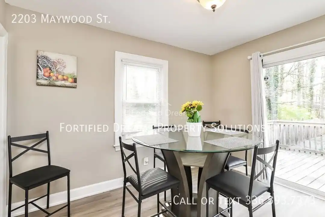Apartment in Greensboro - More
