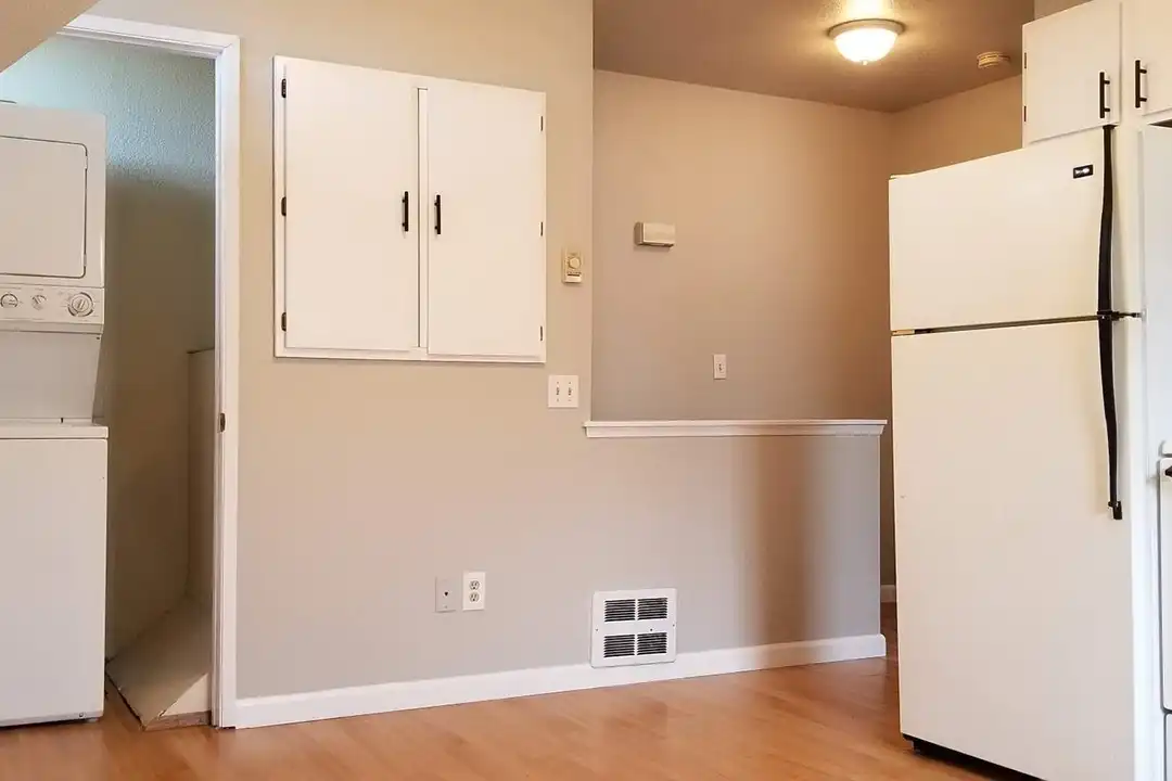 717 Adams St SE - View 5