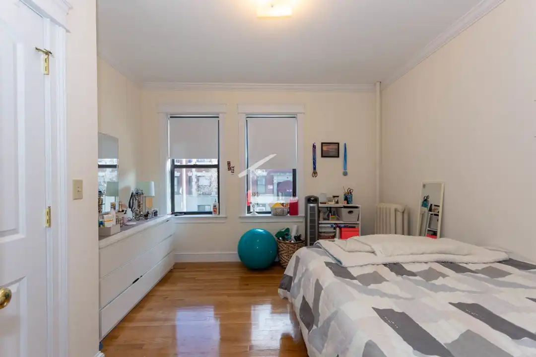 35 Glenville Ave - View 2