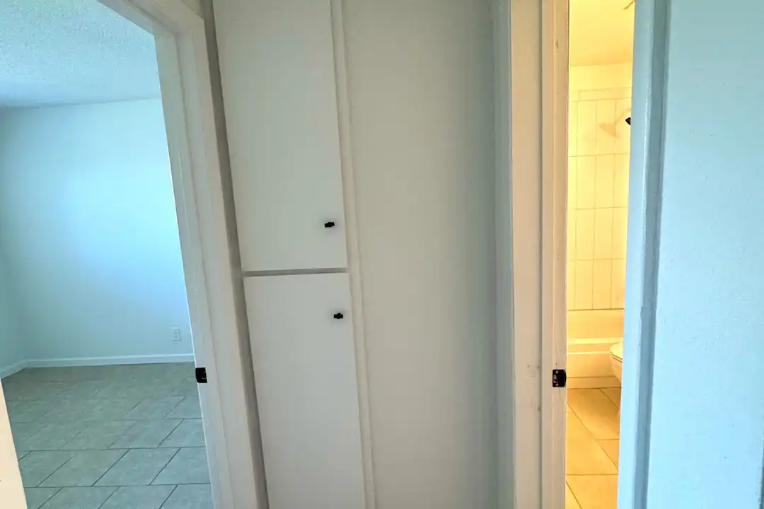 402 Cornell Dr SE unit 7 - View 6