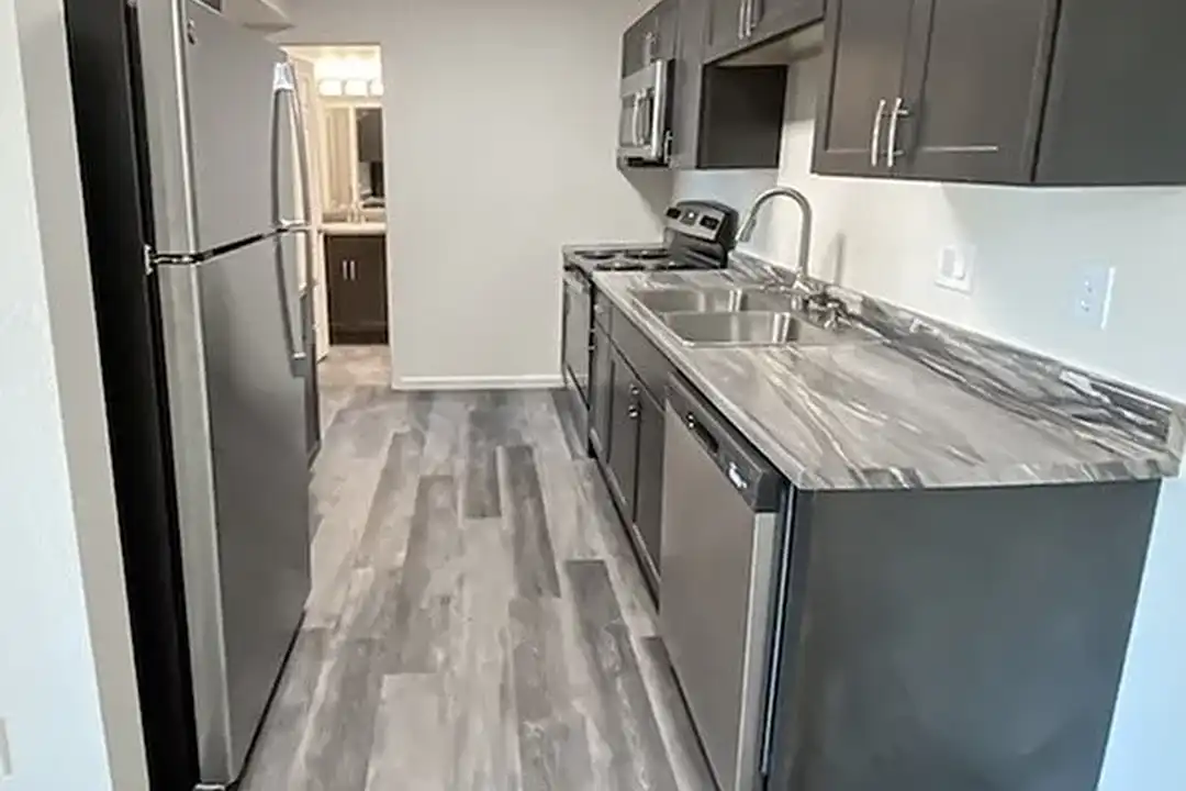 Apartment in Springfield - View 2