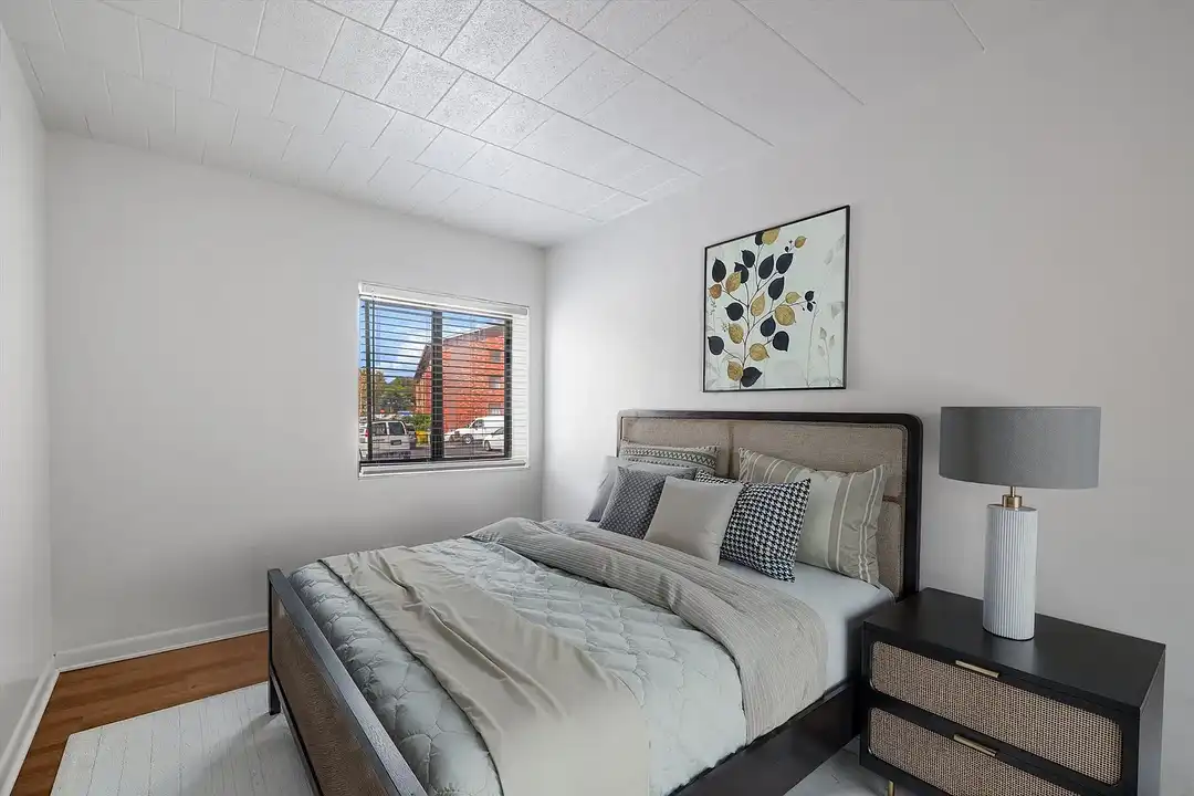 Edgewood Court Apartments – photo 1
