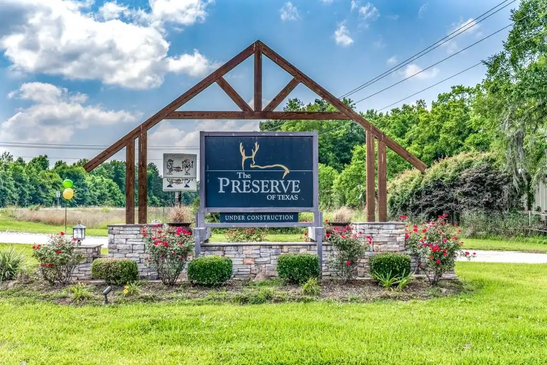 129 Shoreline Dr - More