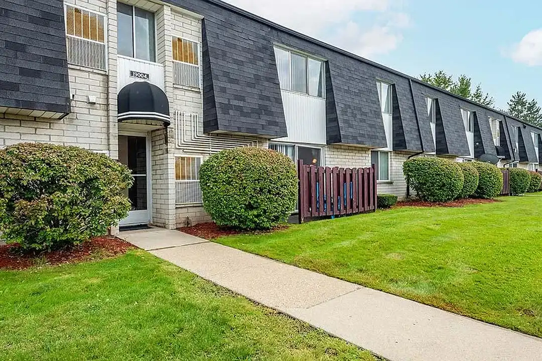 Riverside Village Apartments - 18920 Walden St - Clinton Township, MI ...