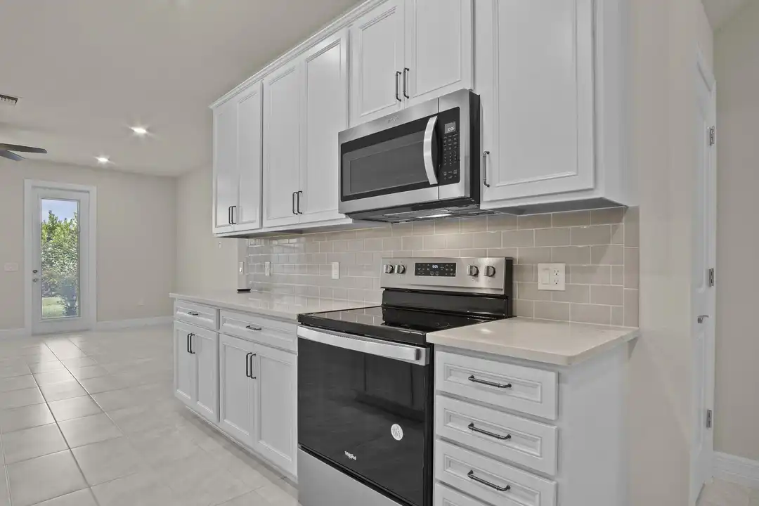 4837 Chantilly Rd - View 4