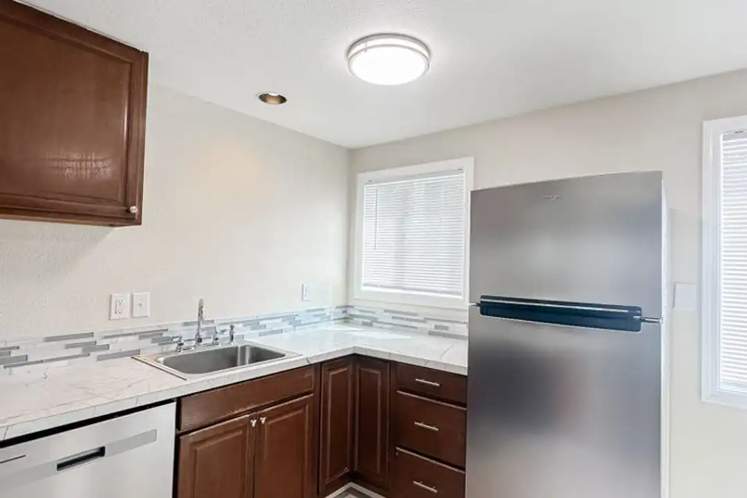 180 Garland Way N unit 06 - View 6