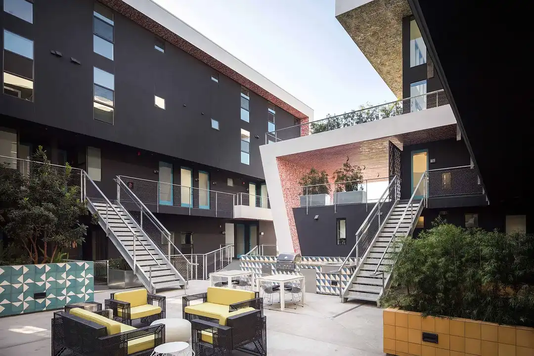 Apartment in San Diego - View 5