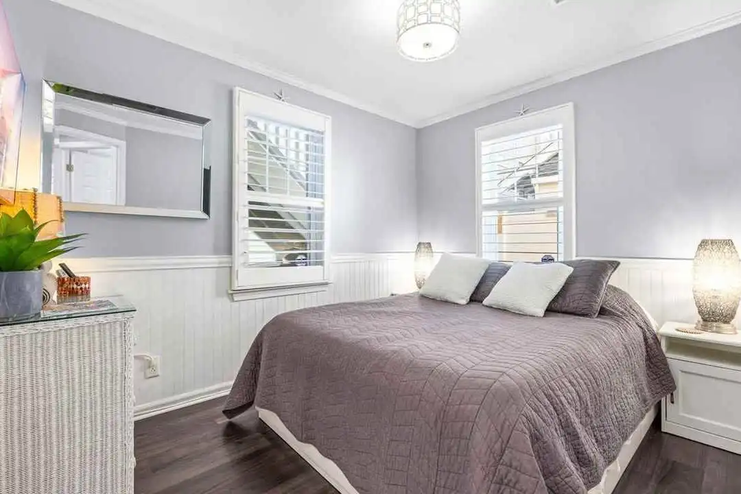 816 St James Pl unit 1377380P - More