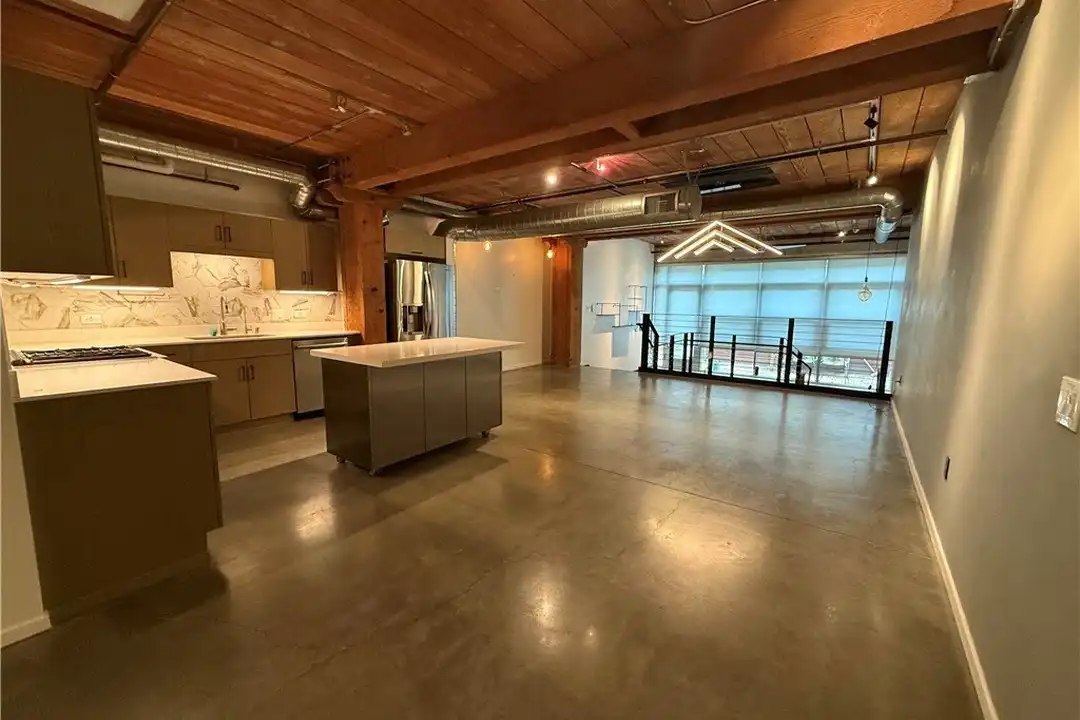 Apartment in Los Angeles, Arts District, Downtown - More